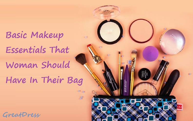 Basic Makeup Essentials That Woman Should Have In Their Bag